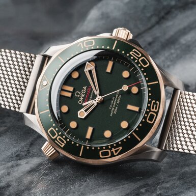 Omega-Seamaster-300M-Ti-Green-21090422010001-10.jpg