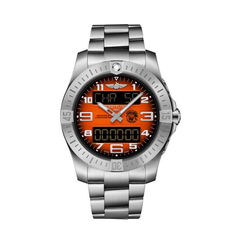 Breitling horloge met een kast in titanium, met een wijzerplaat in het oranje en een diameter van 43 mm