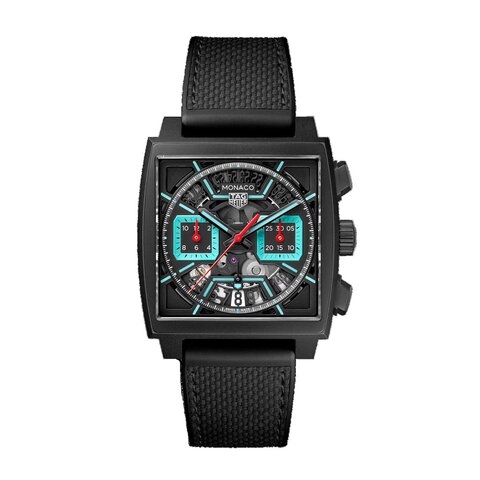 TAG Heuer horloge met een kast in titanium, met een wijzerplaat in het zwart en een diameter van 39 mm