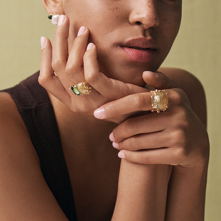 Ole Lynggaard ring in geel goud 18kt met quartz rutile + toermalijn groen omringd door briljanten van 0,04 karaat