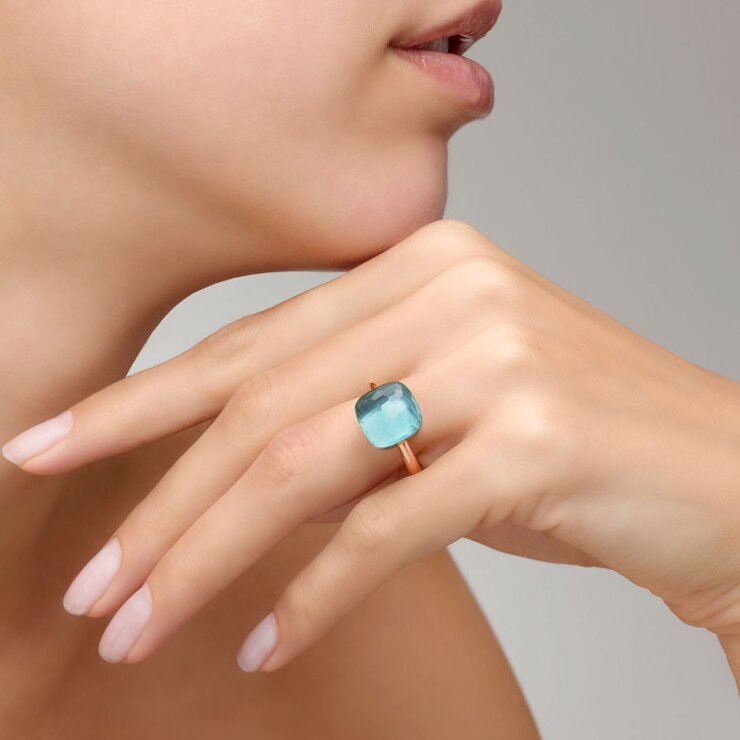 Pomellato ring in rosé goud 18kt met topaas blauw